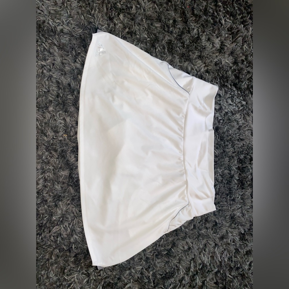 Adidas white tennis skirt size medium